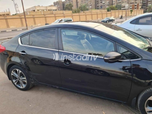Kia Cerato 2015 Black Automatic Used for Sale in Nasr city - 5