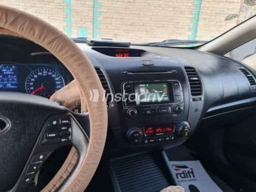 Kia Cerato 2015 Black Automatic Used for Sale in Nasr city - 8
