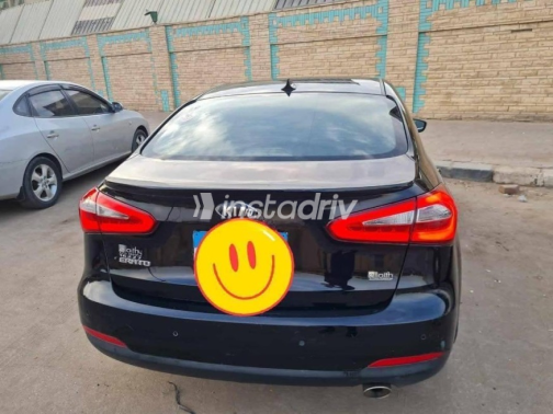 Kia Cerato 2015 Black Automatic Used for Sale in Nasr city - 9