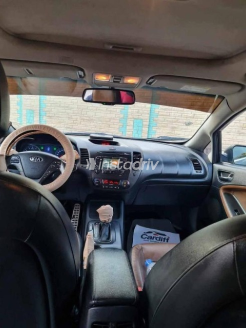 Kia Cerato 2015 Black Automatic Used for Sale in Nasr city - 10