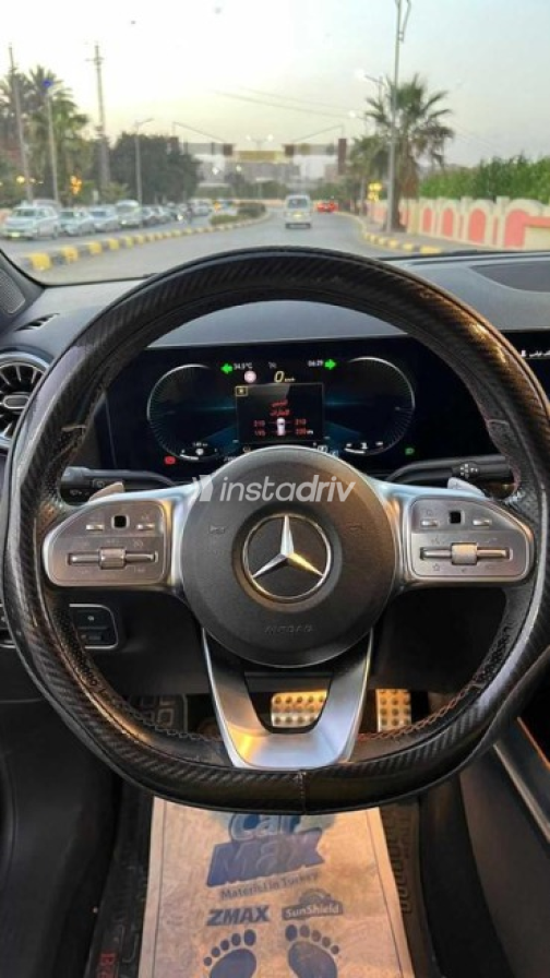 مرسيدس GLA 200 2022 أسود أوتوماتيك مستعملة للبيع في بنها - 9