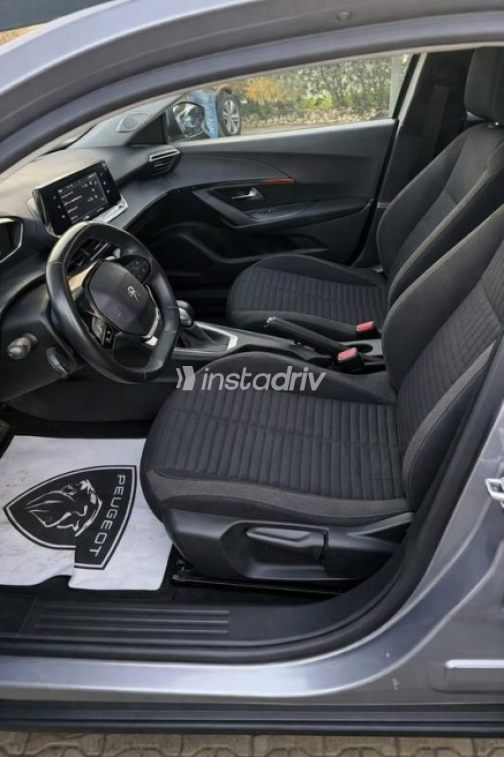 Peugeot 2008 2026 Silver Automatic Used for Sale in Giza - 3