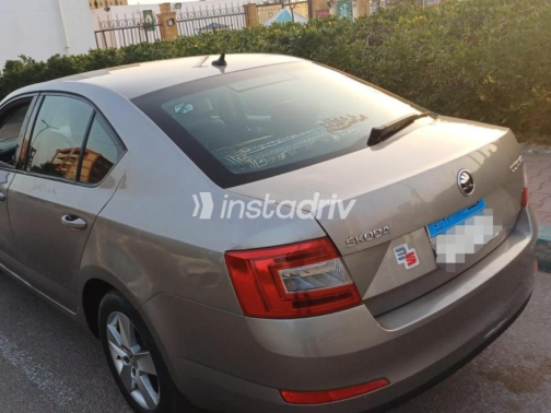 سكودا اوكتافيا A7 2016 برونزي أوتوماتيك مستعملة للبيع في القاهرة الكبرى ( القاهرة - الجيزة) - 2