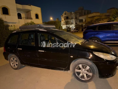Peugeot 207 SW 2007 Eggplant Automatic Used for Sale in Al Shorouk - 3