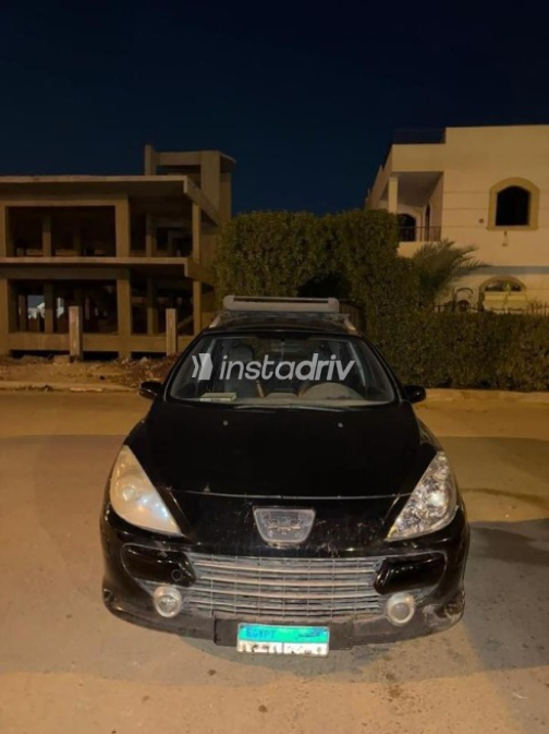 Peugeot 207 SW 2007 Eggplant Automatic Used for Sale in Al Shorouk - 4