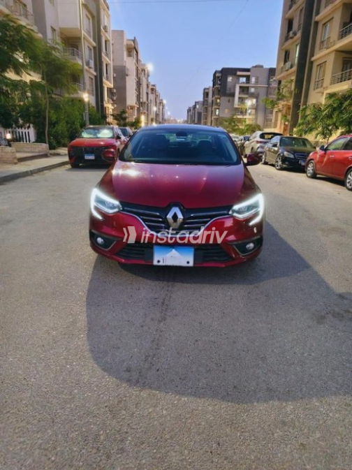 رينو ميجان 2021 أبيض أوتوماتيك مستعملة للبيع في القاهرة - 1