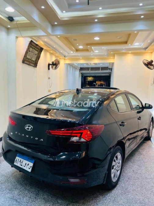 هيونداي إلنترا 2019 أسود أوتوماتيك مستعملة للبيع في القاهرة الكبرى ( القاهرة - الجيزة) - 7