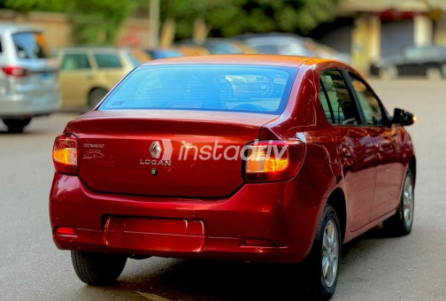 Renault Logan 2015 Red Automatic Used for Sale in Mohandessin - 4