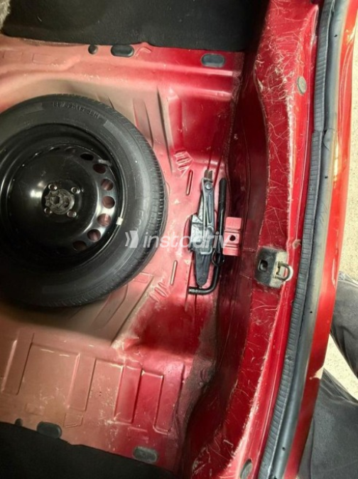 Renault Logan 2015 Red Automatic Used for Sale in Mohandessin - 6