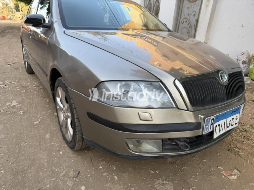 Skoda Octavia 2008 Gold Automatic Used for Sale in Asyut - 5