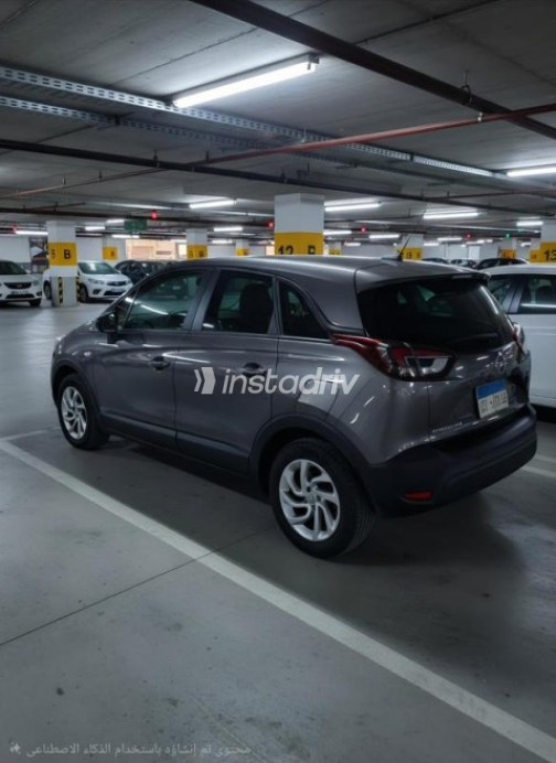 Opel Crossland 2020 Gray Automatic Used for Sale in Nasr city - 4