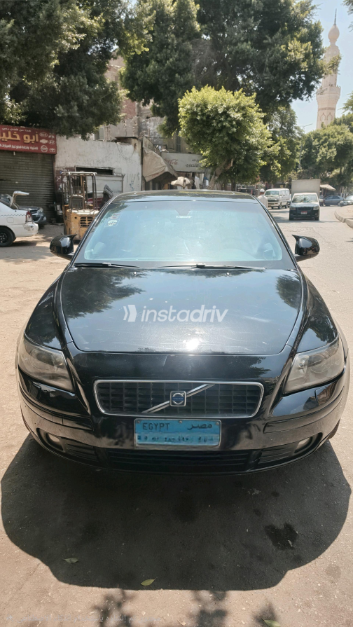 Volvo S40 2007 Black Manual Used for Sale in Greater Cairo ( Cairo + Giza) - 9