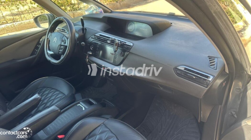 Citroën C4 Grand Picasso 2016 Gray Automatic Used for Sale in Greater Cairo ( Cairo + Giza) - 6