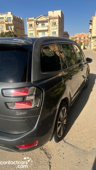 Citroën C4 Grand Picasso 2016 Gray Automatic Used for Sale in Greater Cairo ( Cairo + Giza)