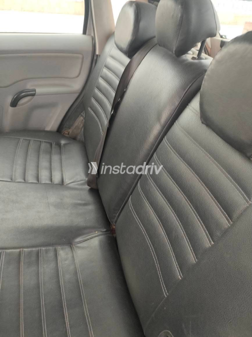 Citroën C3 2004 Gray Manual Used for Sale in Greater Cairo ( Cairo + Giza) - 7