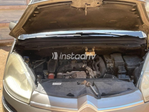 Citroën C4 Grand Picasso 2014 Bronze Automatic Used for Sale in Tanta - 2