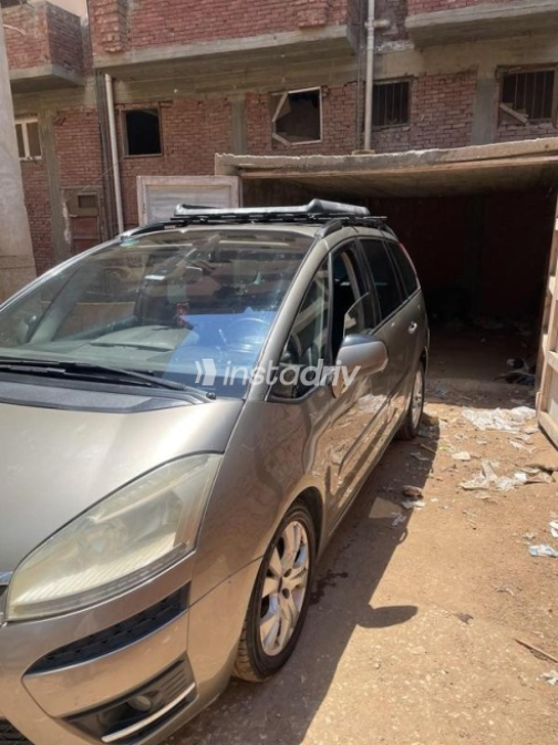 Citroën C4 Grand Picasso 2014 Bronze Automatic Used for Sale in Tanta - 4
