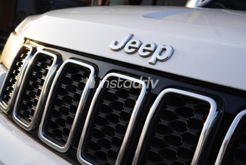 Jeep Grand Cherokee 2019 White Automatic Used for Sale in Nasr city - 5