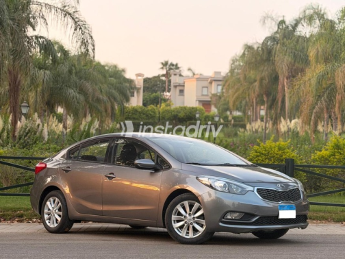 Kia Cerato 2015 Gray Automatic Used for Sale in Maadi - 1