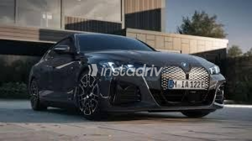 Mercedes C 180 2015 Black Automatic Used for Sale in Nasr city - 5
