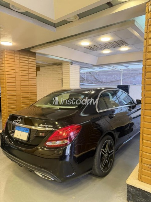 Mercedes C 180 2018 Black Automatic Used for Sale in Heliopolis - 4