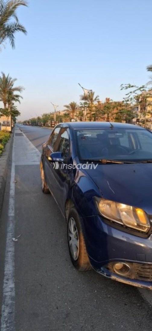 Renault Logan 2015 Blue Manual Used for Sale in 6 October - 5