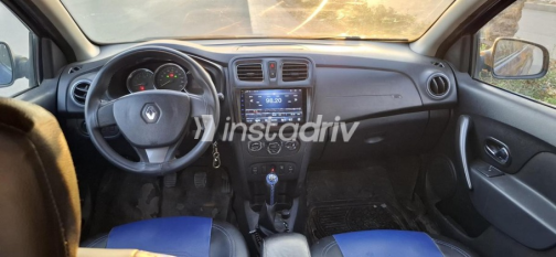 Renault Logan 2015 Blue Manual Used for Sale in 6 October - 7