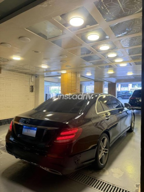 مرسيدس E 300 2019 أسود أوتوماتيك مستعملة للبيع في مصر الجديدة - 3