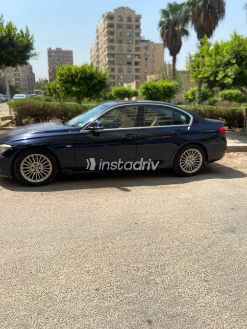 بي ام دبليو 320 2014 أزرق أوتوماتيك مستعملة للبيع في القاهرة الكبرى ( القاهرة - الجيزة) - 6