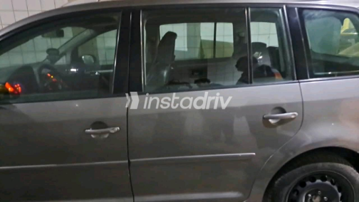 Volkswagen Turan 2010 Gray Automatic Used for Sale in Greater Cairo ( Cairo + Giza) - 6