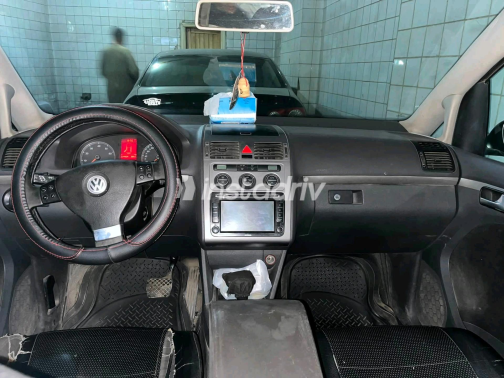 Volkswagen Turan 2010 Gray Automatic Used for Sale in Greater Cairo ( Cairo + Giza) - 7