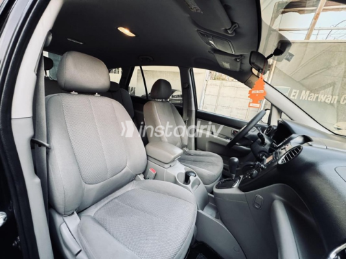 Kia Carens 2012 Black Automatic Used for Sale in Heliopolis - 2