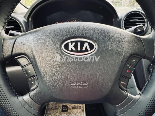 Kia Carens 2012 Black Automatic Used for Sale in Heliopolis - 9