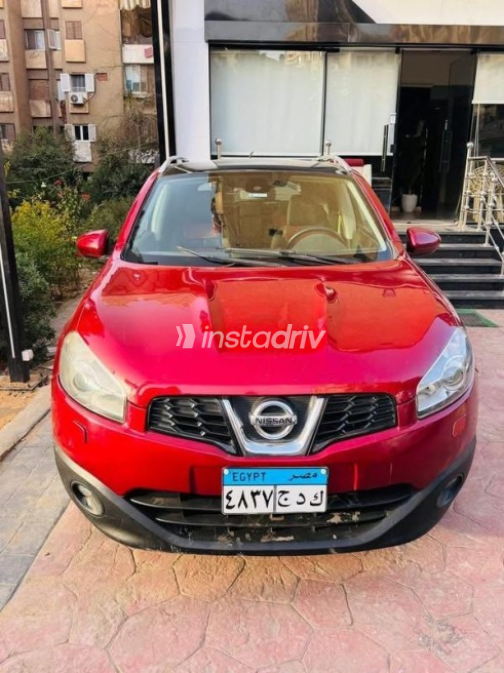 Nissan Qashqai 2013 Dark Red Automatic Used for Sale in Nasr city - 2