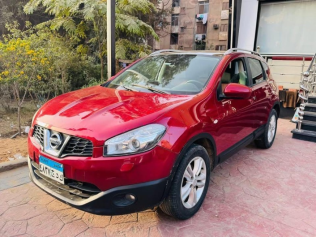 Nissan Qashqai 2013 Dark Red Automatic Used for Sale in Nasr city