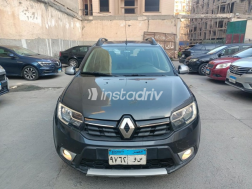 رينو سانديرو  ( ستيب  واى ) 2019 رمادي غامق أوتوماتيك مستعملة للبيع في الإسكندرية - 2