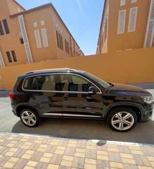 Volkswagen Tiguan 2016 Black Automatic Used for Sale in Greater Cairo ( Cairo + Giza)