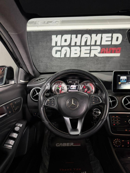 مرسيدس GLA 200 2016 أسود أوتوماتيك مستعملة للبيع في القاهرة الكبرى ( القاهرة - الجيزة) - 7