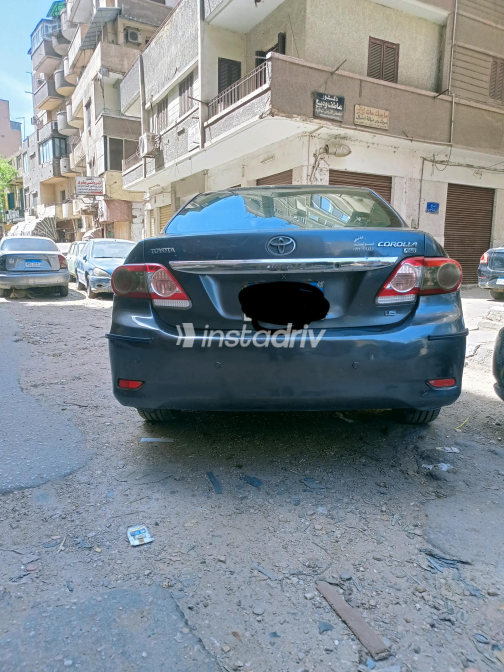 Toyota Corolla 2013 Gray Automatic Used for Sale in Greater Cairo ( Cairo + Giza) - 3