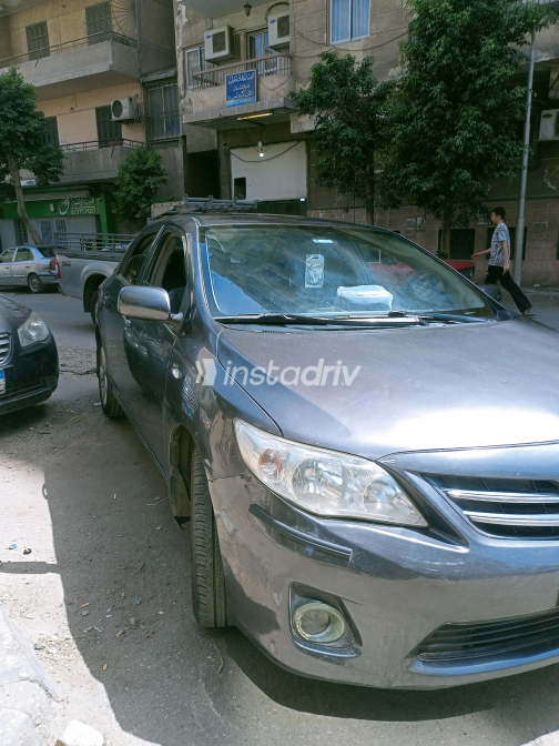 Toyota Corolla 2013 Gray Automatic Used for Sale in Greater Cairo ( Cairo + Giza) - 7
