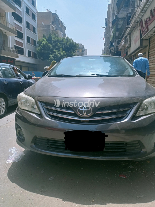 Toyota Corolla 2013 Gray Automatic Used for Sale in Greater Cairo ( Cairo + Giza) - 9