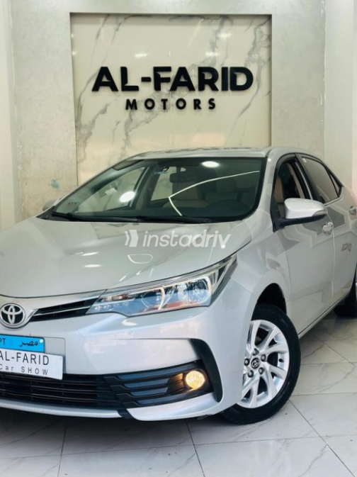 Toyota Corolla 2018 Silver Automatic Used for Sale in Greater Cairo ( Cairo + Giza) - 1