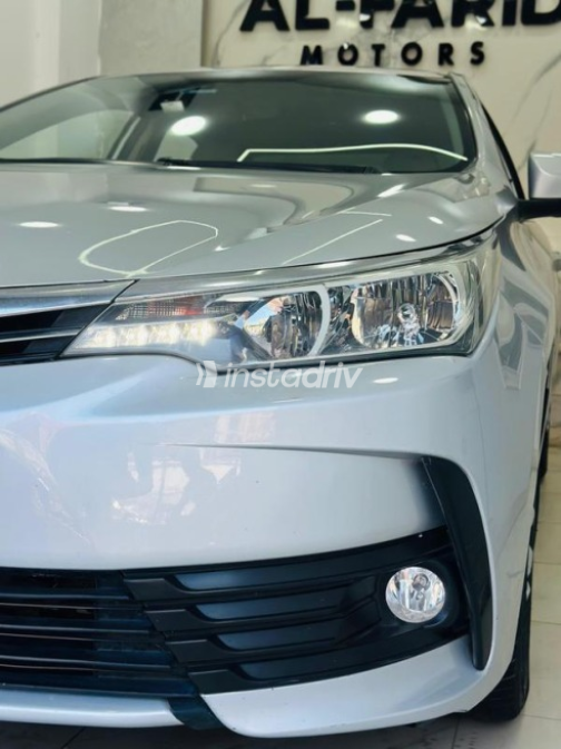 Toyota Corolla 2018 Silver Automatic Used for Sale in Greater Cairo ( Cairo + Giza) - 4