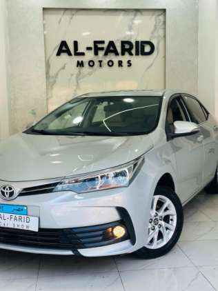 Toyota Corolla 2018 Silver Automatic Used for Sale in Greater Cairo ( Cairo + Giza)