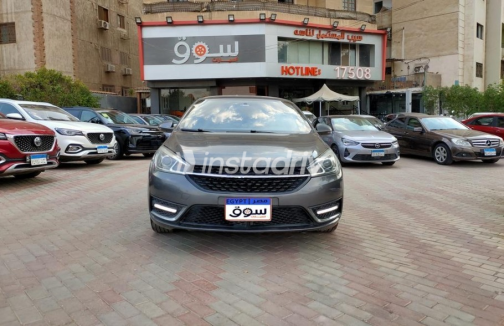 شيرى اريزو 5 2021 رمادي أوتوماتيك مستعملة للبيع في المعادى - 1