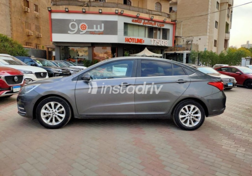 شيرى اريزو 5 2021 رمادي أوتوماتيك مستعملة للبيع في المعادى - 2