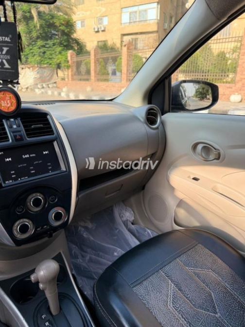 Nissan Sunny 2022 Gray Automatic Used for Sale in Heliopolis - 9