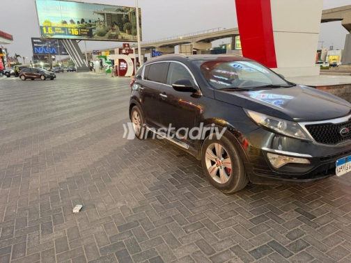 Kia Sportage 2014 Black Automatic Used for Sale in Sheikh Zayed City - 5