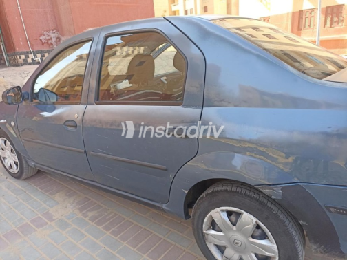 Renault Logan 2010 Petroleum Manual Used for Sale in Aswan - 1