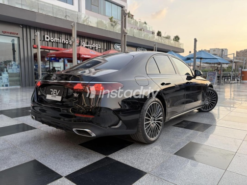 Mercedes E 200 2024 Black Automatic Used for Sale in Sheikh Zayed City - 5